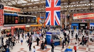 A Walk Through The London Victoria Station London England [upl. by Zennie]